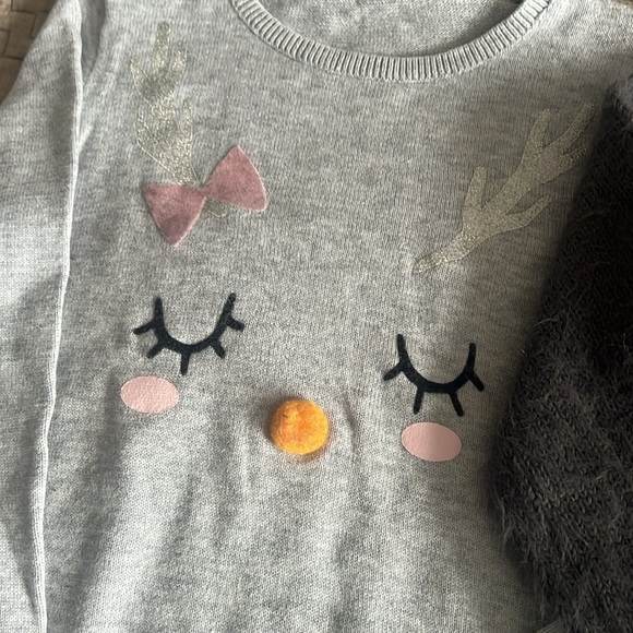 Girl’s H&M size 4-6Y sweaters. - Picture 4 of 6